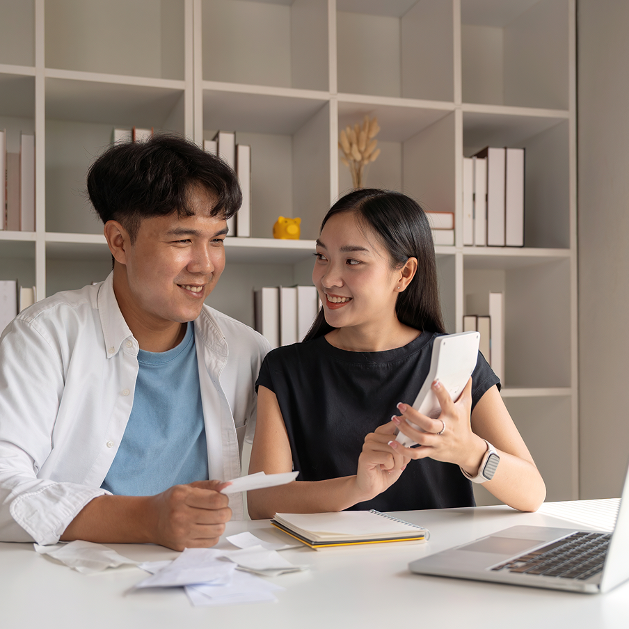 Happy returning customers of Credit Empire, a top-rated Orchard licensed money lender